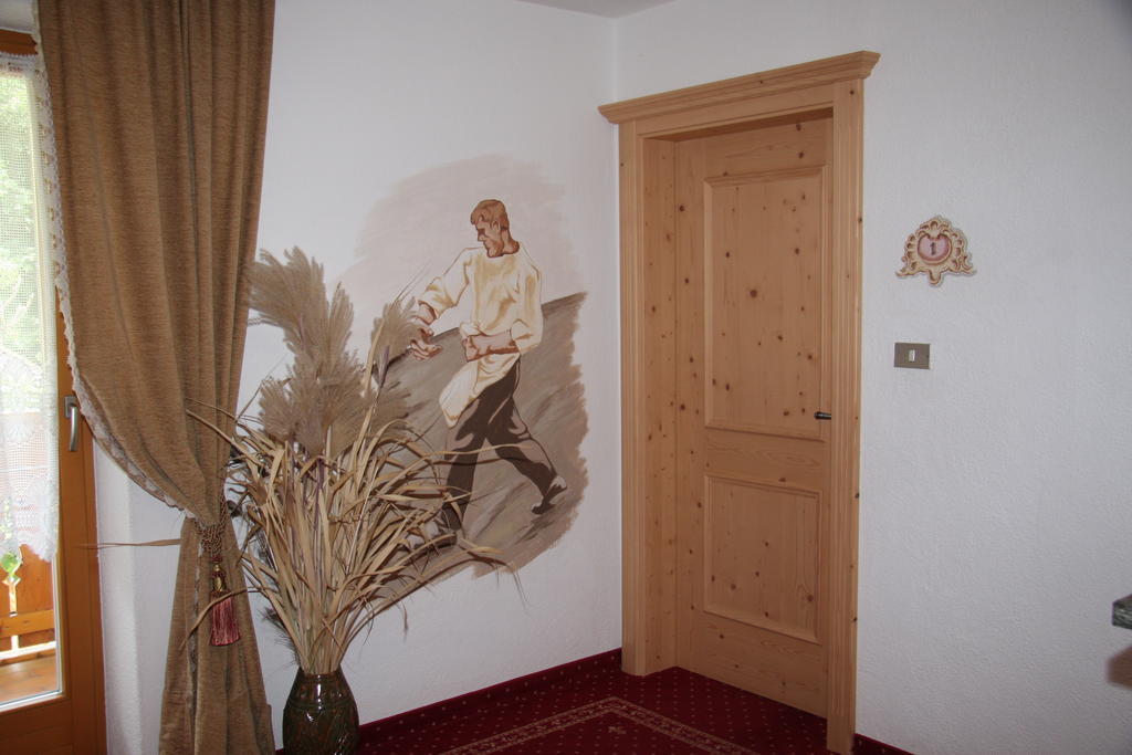 Вилла Mair Am Hof - Farm - Maso - Bauernhof Сан-Лоренцо-ди-Себато Номер фото